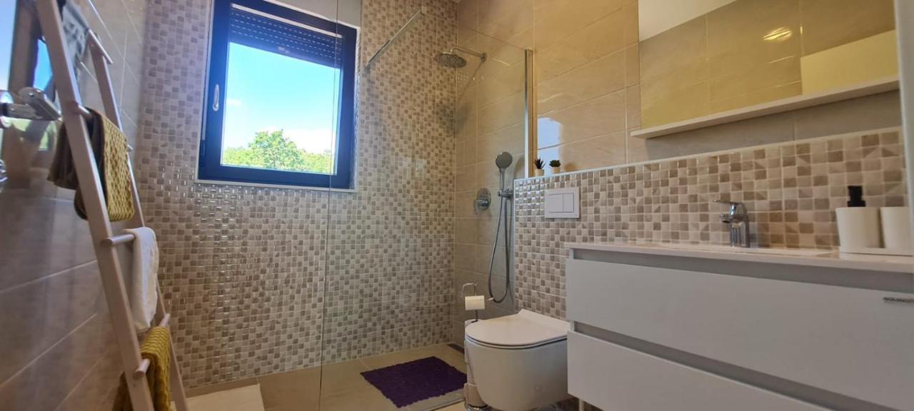 Apartmani Mariosa เวอร์บนิค ภายนอก รูปภาพ