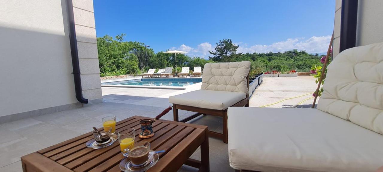 Apartmani Mariosa เวอร์บนิค ภายนอก รูปภาพ