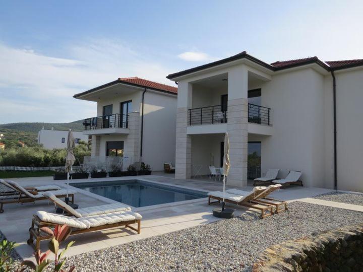 Apartmani Mariosa เวอร์บนิค ภายนอก รูปภาพ